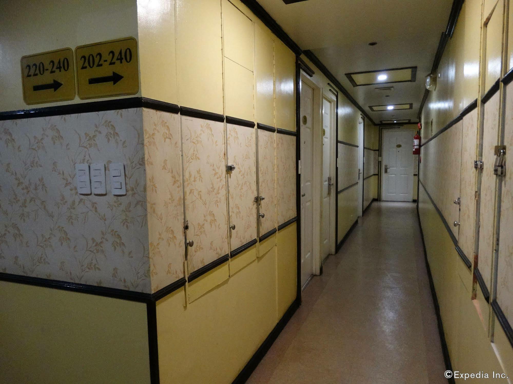 Hotel Sogo - Pasay Rotonda Exterior photo